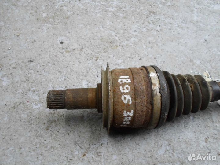 Полуось задняя левая Chrysler 300C 1