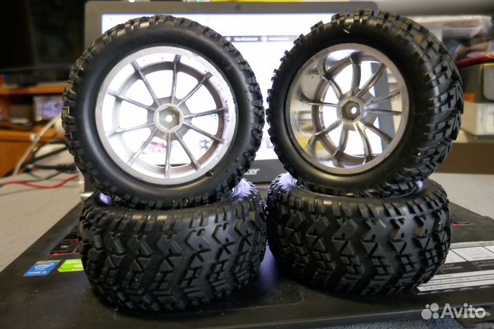 Комплет колес 4ш. для Монстра, 1/10 масштаба