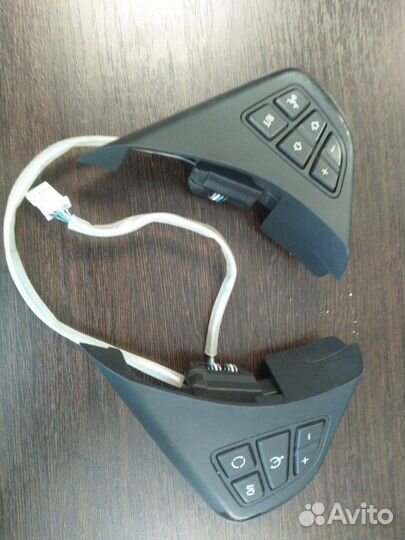 Кнопки мульти руля Bmw X3 E83