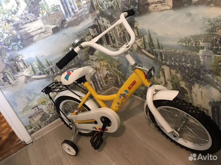 Детский двухколесный велосипед новый
