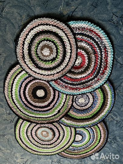 Коврик вязаный