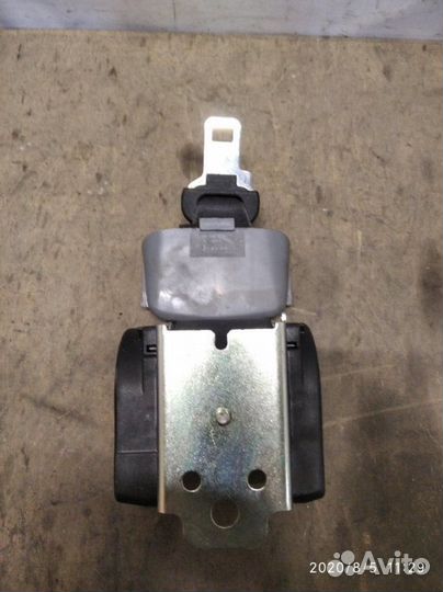 Ремень безопасности задний Renault Symbol 1