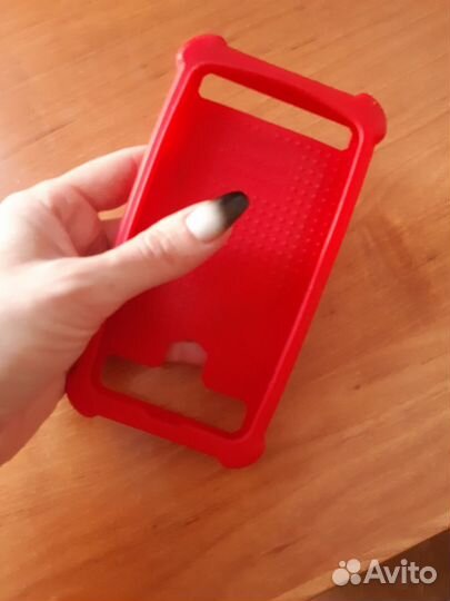 Чехлы на телефон