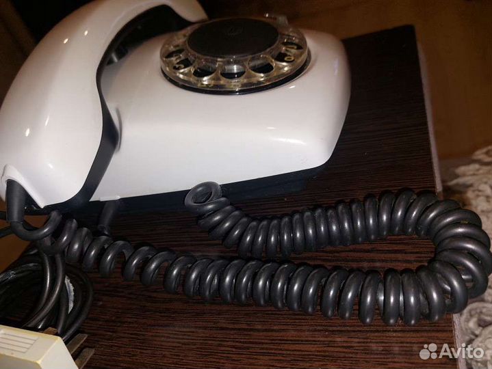 Телефон СССР дисковый белый советский ретро