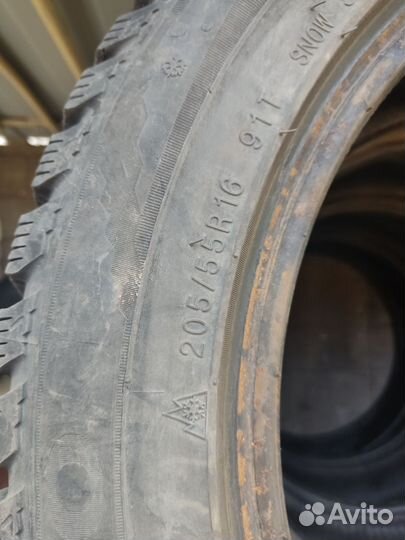 Kumho I'Zen KW22 205/55 R16