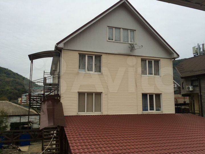 Дом 456 м² на участке 7 сот.