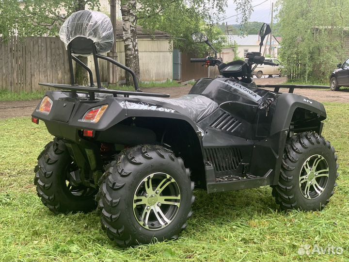 ATV 800 explorer