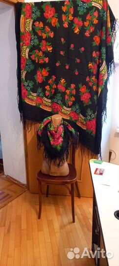 Павловопосадская шаль и платок