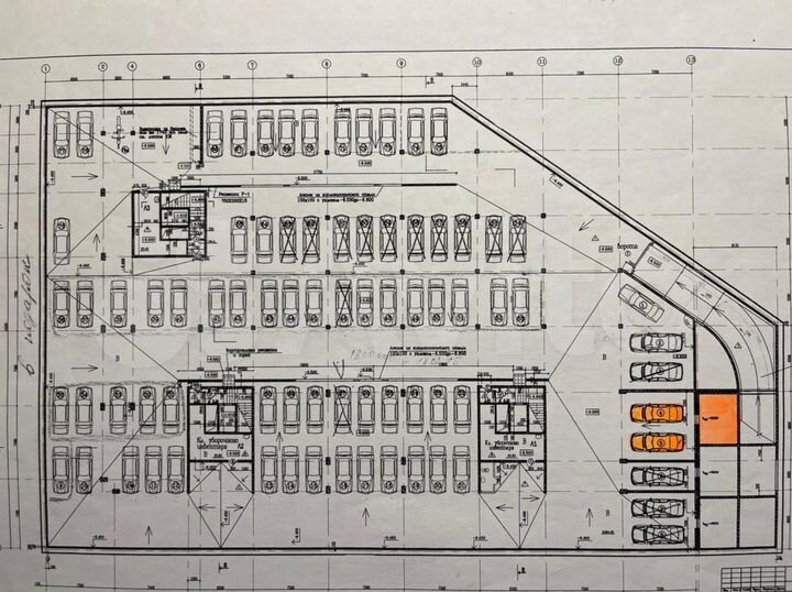 Машиноместо, 25 м²