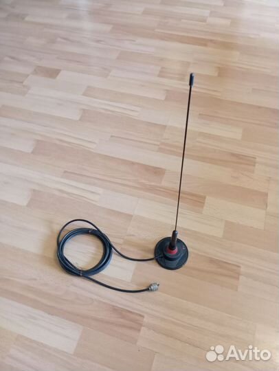 Антенна для автомобиля с магнитной подошвой