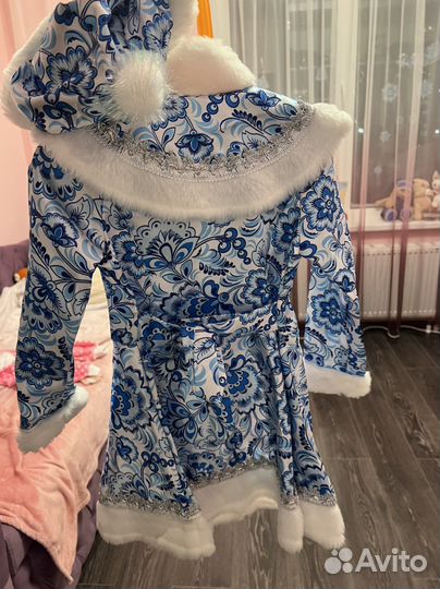 Продам костюм снегурочки для девочки рост 104-110