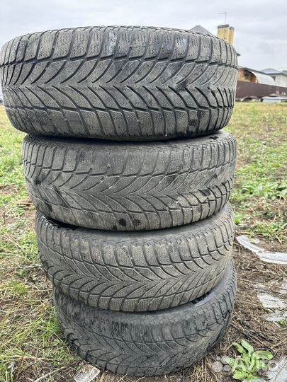 ACCU-TRAC 40K 8.5/8.5 R16 24G