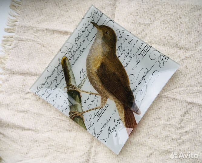 Стеклянная тарелка