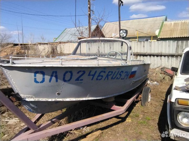 Моторная лодка Прогресс