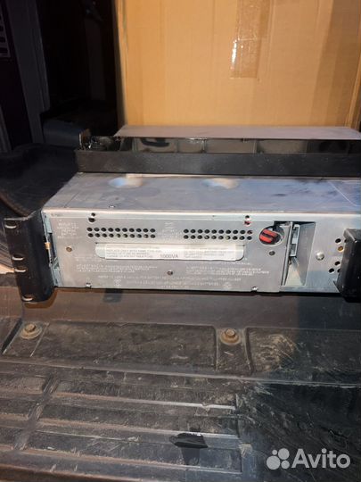 Ибп APC Smart UPS 1000
