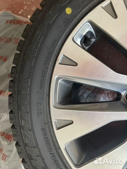 R16 Bridgestone Blizzak Revo GZ 205/55, PCD 5x114.3 DIA 57.1
