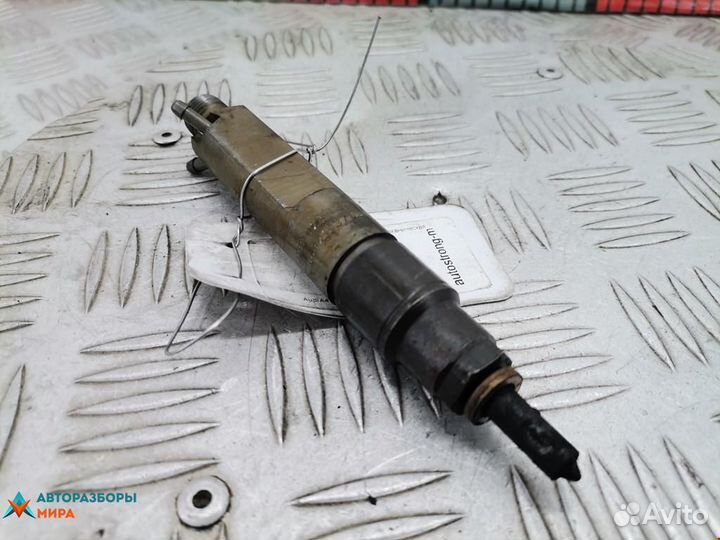 Форсунка Audi A4 B5 рест. 2000 028130202J