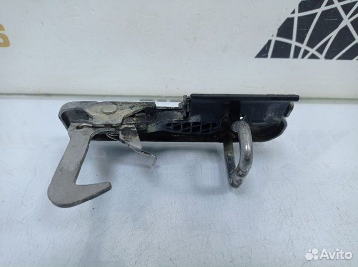 Крюк замка капота Volkswagen Passat B7 362