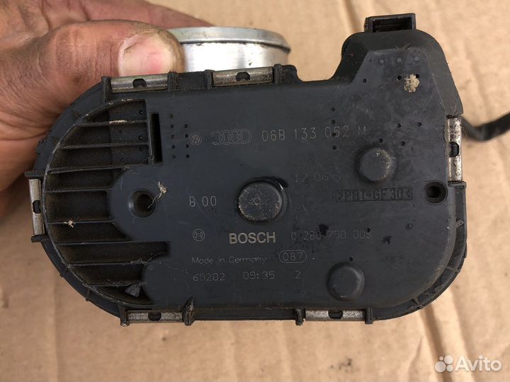 Дроссельная заслонка Фольксваген пассат Б5+ Ауди А