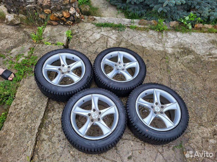 Зимняя резина kumho r17 225/50 98t на литых дисках