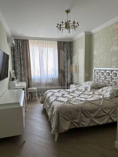 4-к. квартира, 135 м², 18/22 эт.