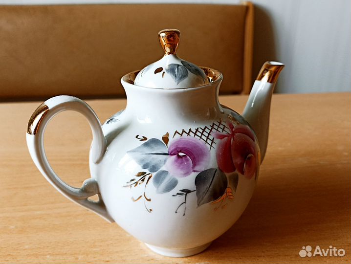 Чайничек миниатюрный заварочный. Фарфор. СССР