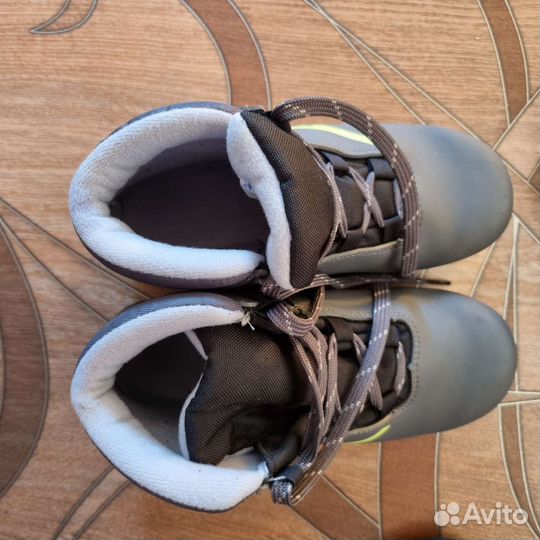 Ботинки для беговых лыж 32