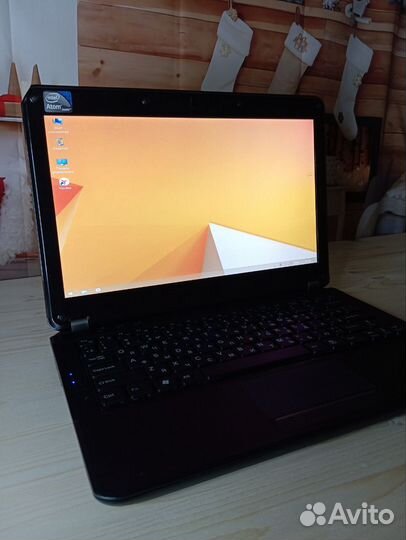 Нетбук DNS P116 1366x768, Intel Atom N570, rаm 2 г