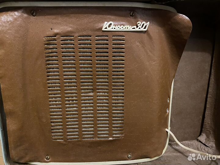 Виниловый проигрыватель юность