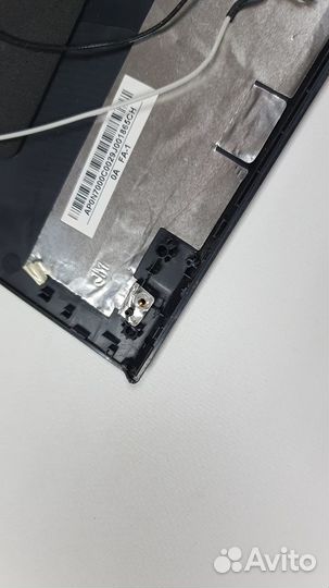 Крышка матрицы ноутбука Acer V3-571g с дефектом