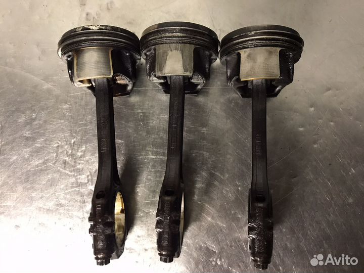 Шатун+поршень VAG 1.4 TSI Skoda Audi Volkswagen