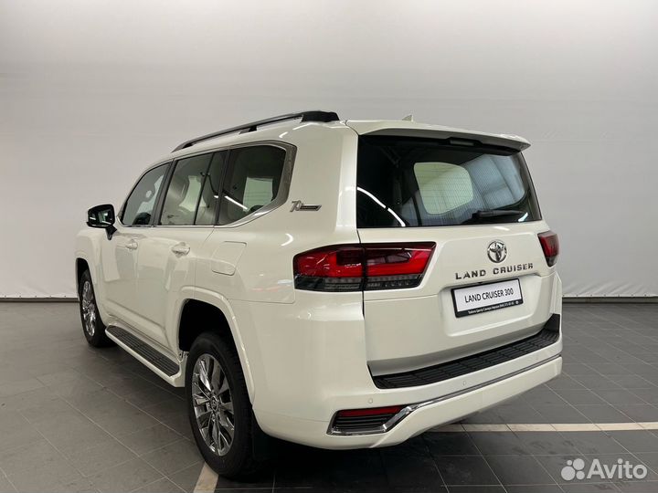 Toyota Land Cruiser 3.3 AT, 2022, 15 км