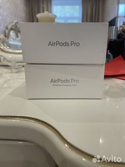 Коробки наушников airpods pro