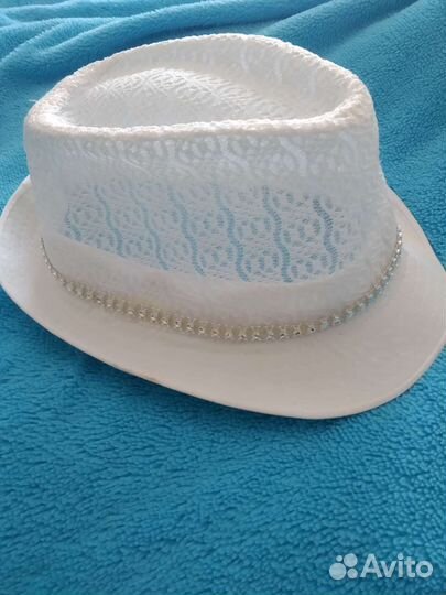 Шляпа белая