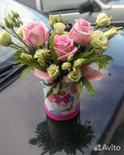 Композиции, букеты из живых цветов и сухоцветов