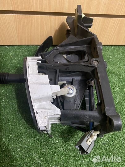 Селектор АКПП Ford Focus