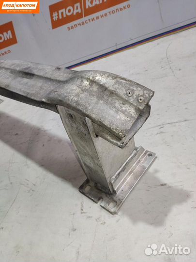 Усилитель переднего бампера Audi A4 B8/8K 2008