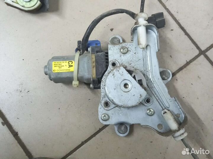 Стеклоподъемник задний левый Шевроле Каптива С100