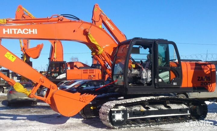 Стекло лобовое нижнее на экскаватор Hitachi