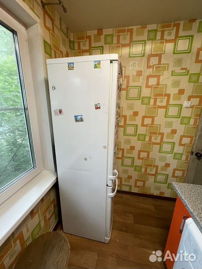 Холодильник бу indesit