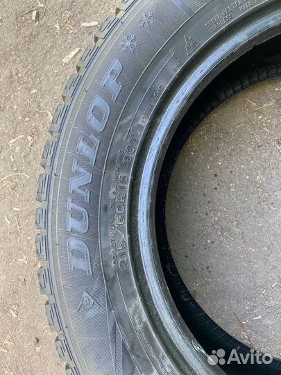 Dunlop SP Winter Ice 02 215/60 R16 99T