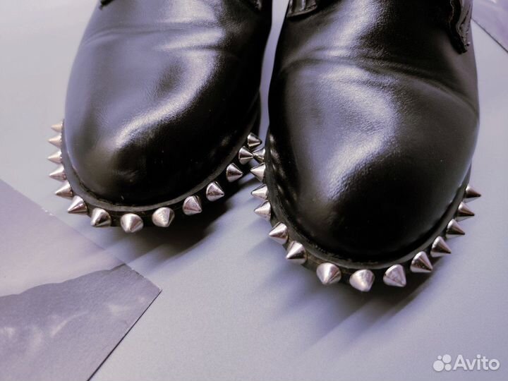 Ботинки женские с шипами и клёпками 36 размер