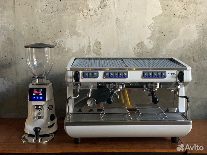 Аренда кофемашины Simonelli