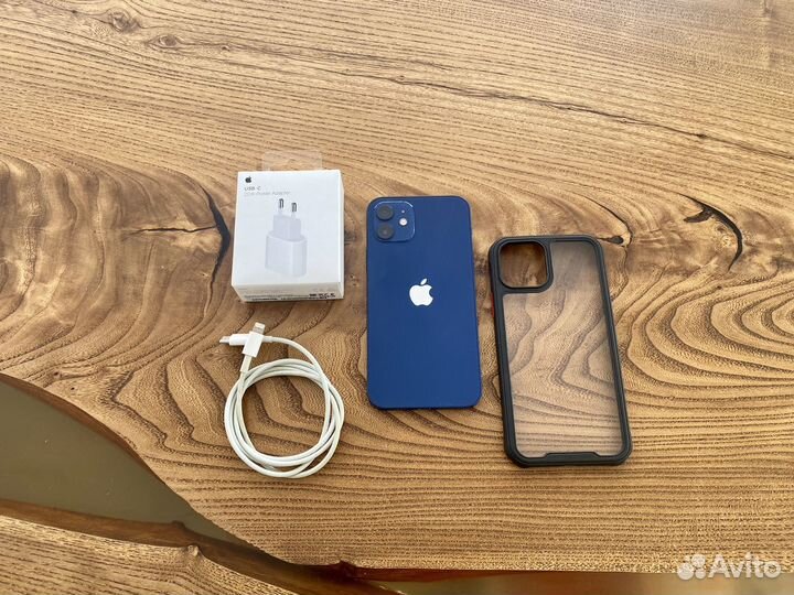 iPhone 12, 64 ГБ