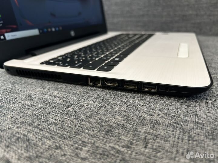HP 15 FHD 4ядра/8/SSD256/Radeon R5 M330 2Gb
