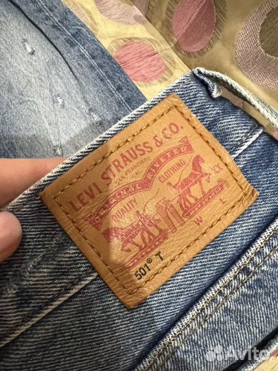 Женские джинсы levis 501