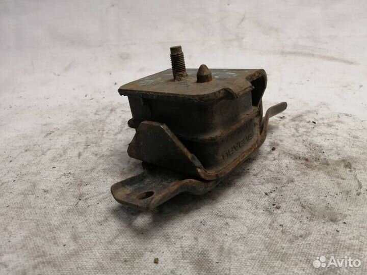 Опора двигателя Субару