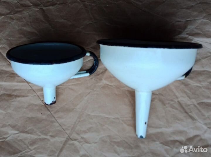 Воронка лейка СССР белая эмаль