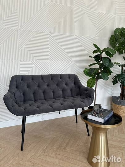 Диван в классическом стиле