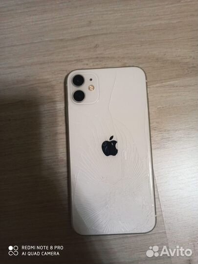 iPhone 11, 64 ГБ